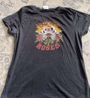 Guns N' Roses Cards and Revolvers Graphic Band T-Shirt